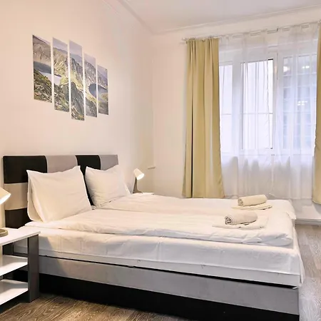 Centre 1bdr Next To Theater Tear And Laughter דירה *