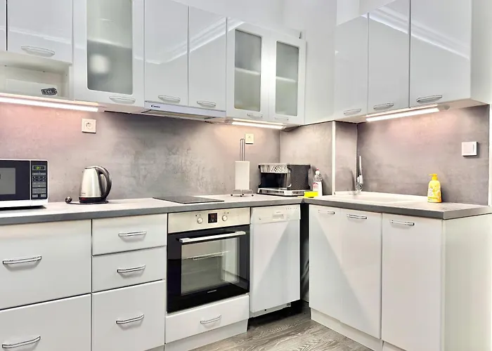 Centre 1bdr Next To Theater Tear And Laughter דירה סופיה